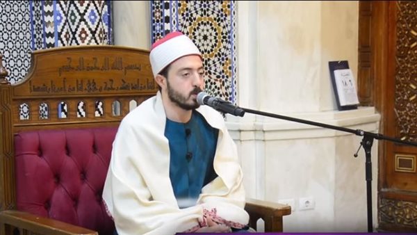 الشيخ عبد الله البنا يبدع في ابتهال "قصدت باب الرجا" (فيديو)