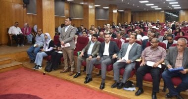 الأقصر تستقبل أكثر من 100 شكوى وطلب في لقاء اليوم المفتوح مع المواطنين