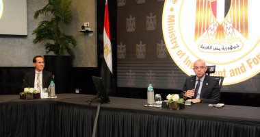 وزير الاستثمار يعقد اجتماعا موسعا مع الرئيس التنفيذى لهيئة الاستثمار وقياداتها
