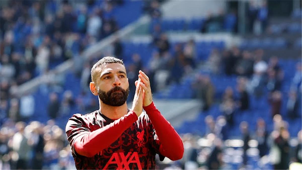 مايكل أوين وكاراجر يشيدان بأداء محمد صلاح أمام إيفرتون في الدوري الإنجليزي