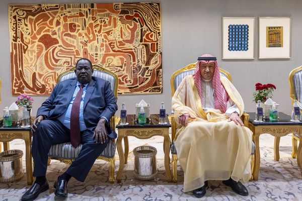 نائب وزير الخارجية يستقبل وفدًا رسميًّا من جمهورية جنوب السودان
