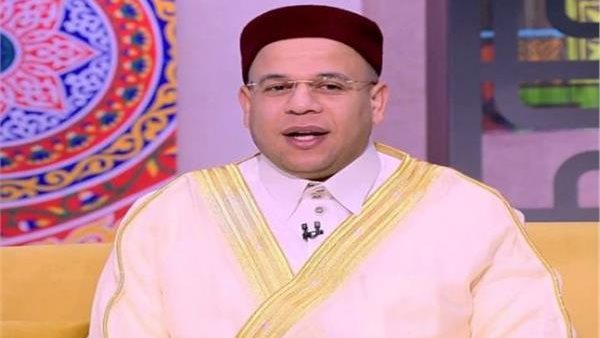 أسامة قابيل يحسم الجدل حول زكاة الفطر: المال أفضل والامتناع عنها يغضب الله
