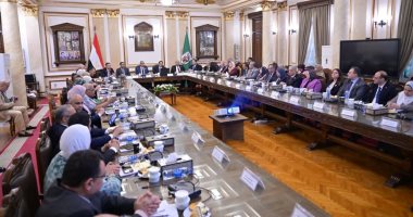 مجلس جامعة القاهرة يستعرض تقرير لجنة حصر المكاتب والأماكن غير المستغلة لتعظيم استخدام الأصول.. تخفيض نسبة مساهمة الأساتذة المتفرغين بتكلفة العلاج الطبي لـ10%.. وإقرار مشروع اللائحة المعدلة لبكالوريوس