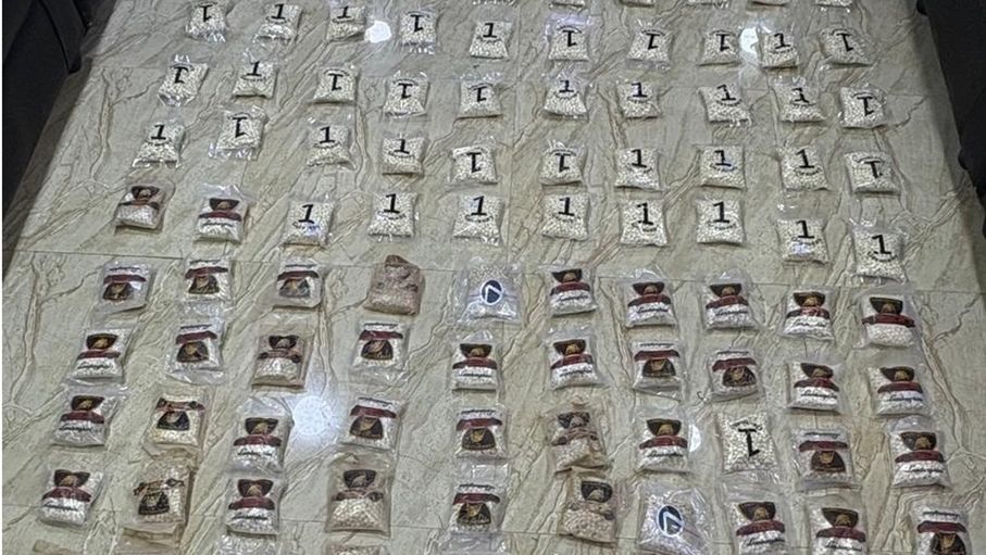 الجيش يحبط محاولة تهريب كمية من المواد المخدرة بواسطة بالونات