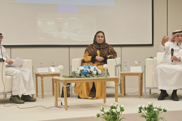 مختصون: الإذاعة تتكيف مع التطور التقني وتفتح آفاقاً جديدة للمحتوى الصوتي