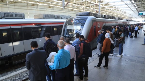 طوارئ بالنقل استعدادا لشهر رمضان.. تعديل مواعيد المترو.. القطار الكهربائي الخفيف يبدأ 6 صباحا.. وهذا موعد انطلاق أول أتوبيس ترددي