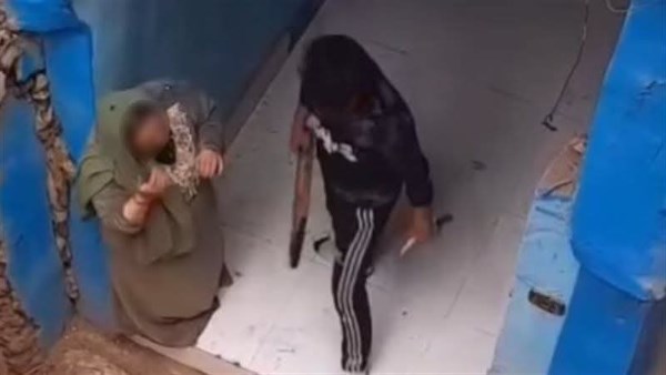 إخلاء سبيل شاب متهم بالتعدي على والدته في بنها