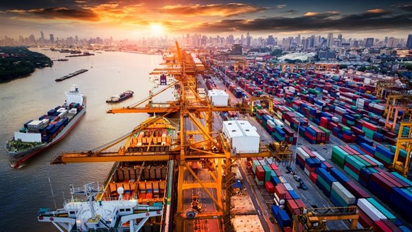 لا تأخير بعد اليوم.. كمال الدسوقي: زمن التكدس في الموانئ لازم ينتهي|فيديو
