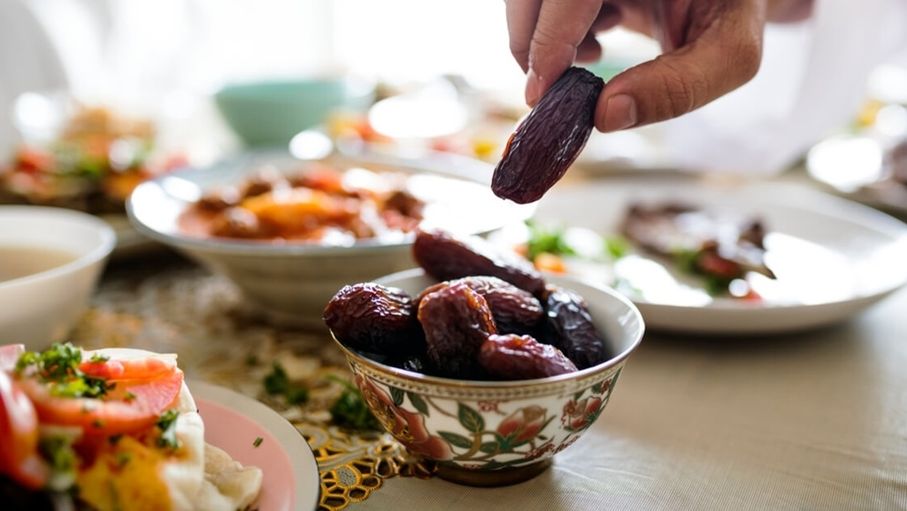 الانتقال الآمن من الصيام للإفطار