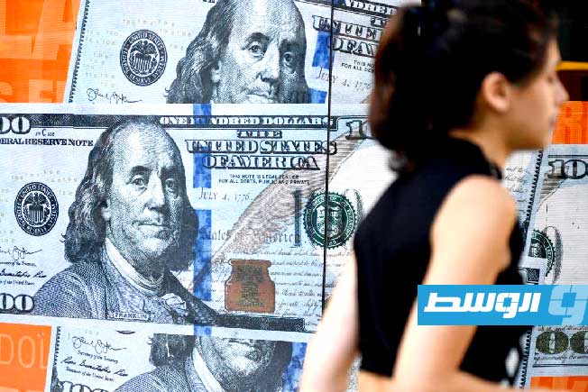 «نيويورك تايمز»׃ واشنطن تتحرك لإنقاذ هيمنة الدولار وسط تمدد نفوذ «اليوان» الصيني