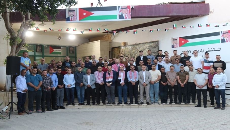 طواقم المستشفى الميداني الأردني نابلس 10 تحتفل بعيد الاستقلال