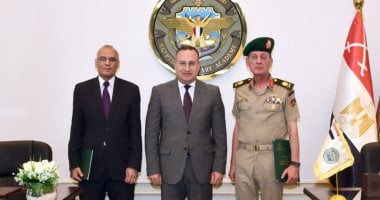 الأكاديمية العسكرية توقع بروتوكول تعاون مع أكاديمية البحث العلمى