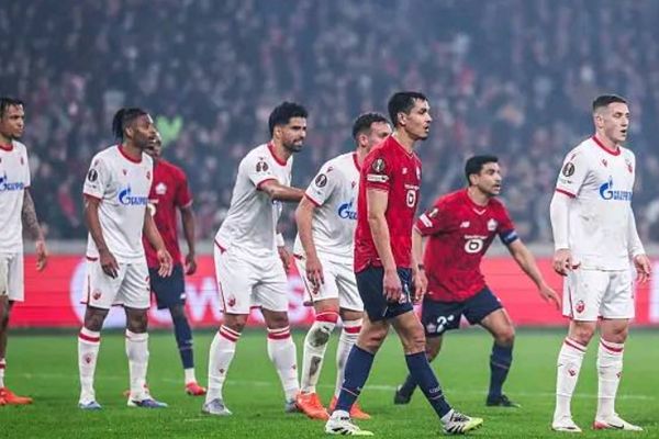 ماندي وبن طالب ينهزمان مع ليل في الدوري الأوروبي