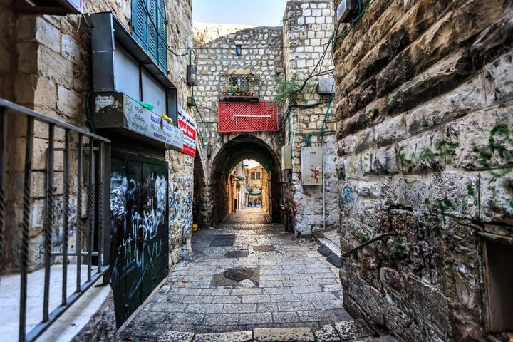 محافظة القدس: مصادقة الاحتلال على الاستيلاء على عقارات باب السلسلة يستهدف الوجود الفلسطيني