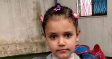 سارة نجت من الموت يتيمة فعاد إليها في العيد.. حكاية طفلة غزة أخر من تبقت من عائلتها ليقصفها الاحتلال في أول أيام عيد الأضحى.. عاشت اليتم بعد فقدانها أمها وأبيها وأشقائها والاحتلال حول جسدها بثياب العي