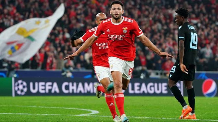 بنفيكا يستأنف على قرار إيقاف لاعبه بعد واقعة العنصرية