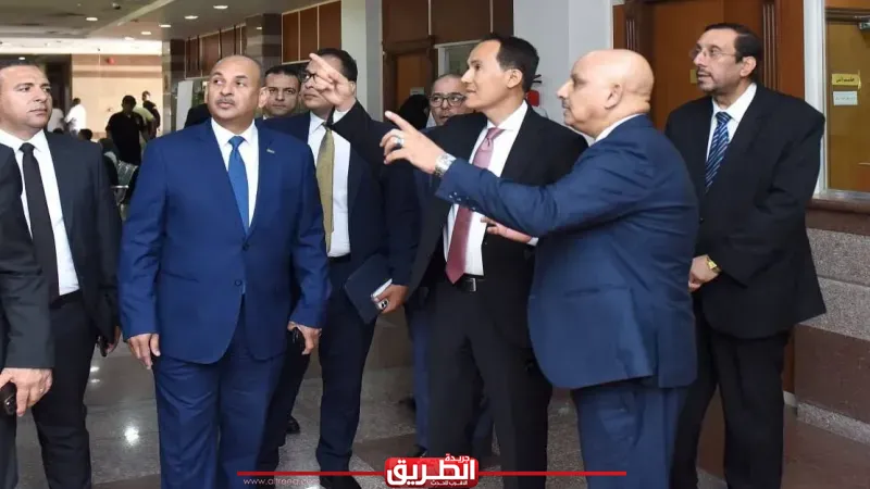الرئيس التنفيذي للهيئة العامة للاستثمار يتفقد مركز خدمات المستثمرين والمنطقة الحرة العامة بالإسكندرية