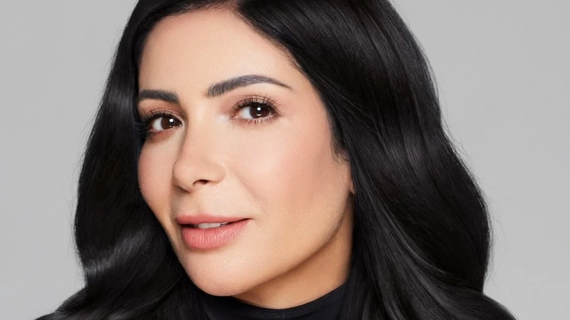 أختار أعمالي وفقاً للمخرج.. منى زكي: لا أميل إلى نقاشات التواصل الاجتماعي