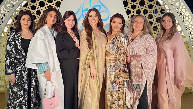 نسرين طافش تستمتع بـ ليالي رمضان مع الأصدقاء