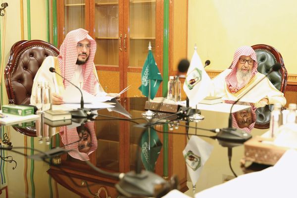 المفتي يباشر أعماله في مكة المكرمة