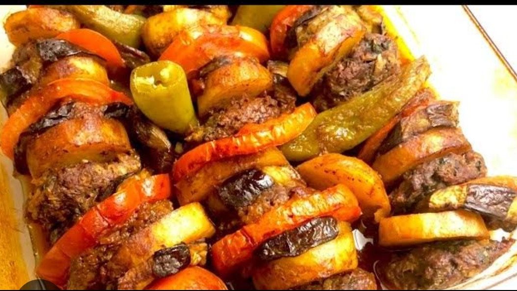 أكلات بعد العيد.. طريقة عمل صينية كفتة بالبطاطس