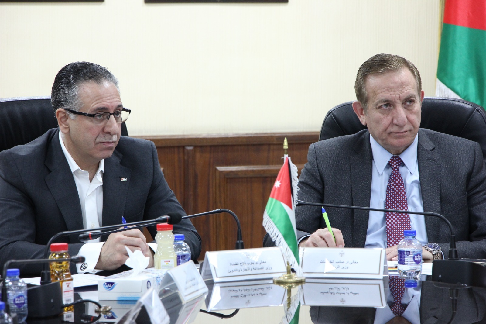 جو 24 : الحكومة تؤكد: حريصون على ضبط أسعار اللحوم وباقي السلع