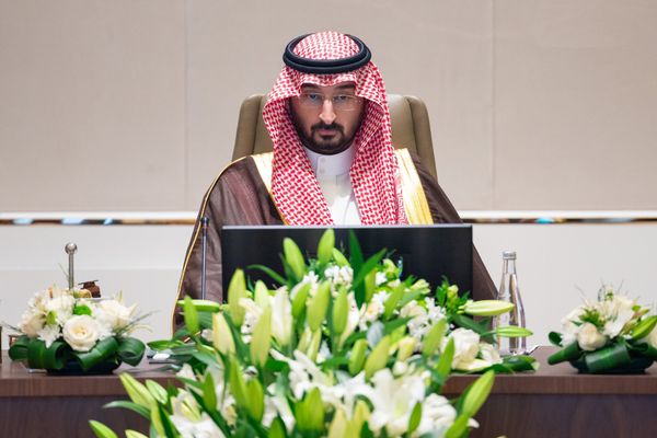 وزير الحرس الوطني يرفع التهنئة للقيادة بمناسبة نجاح موسم الحج
