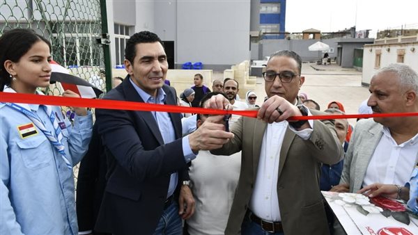 وزير الرياضة ومحافظ الجيزة يفتتحان مركز التنمية الشبابية بالشيخ زايد (صور)