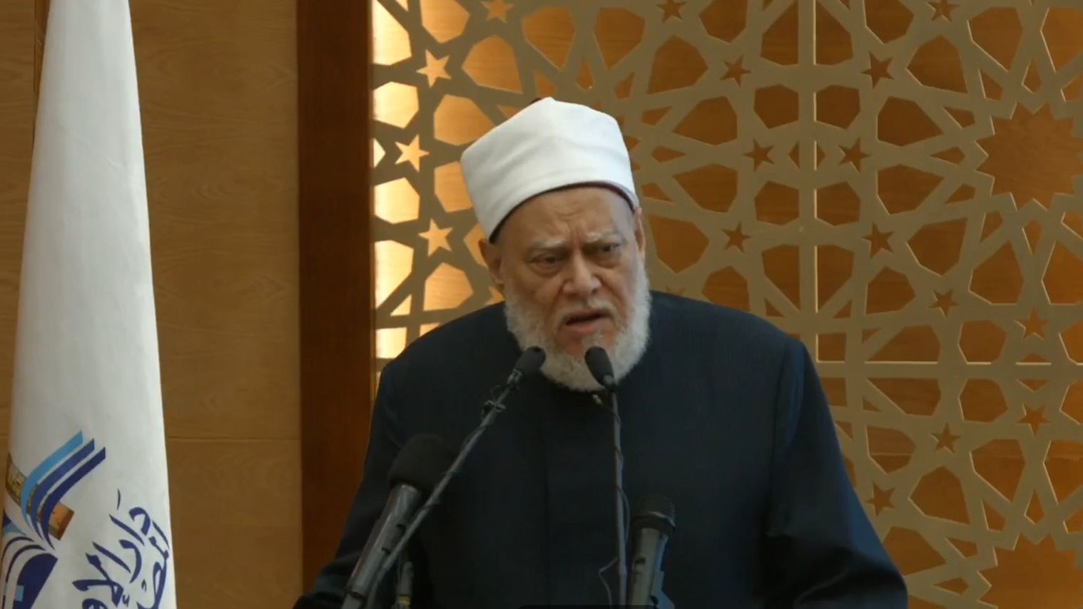 علي جمعة يكشف طريقة حساب الزكاة بالتفصيل