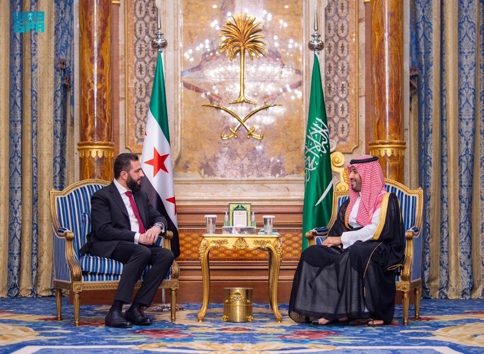 ولي العهد يلتقي رئيس سوريا