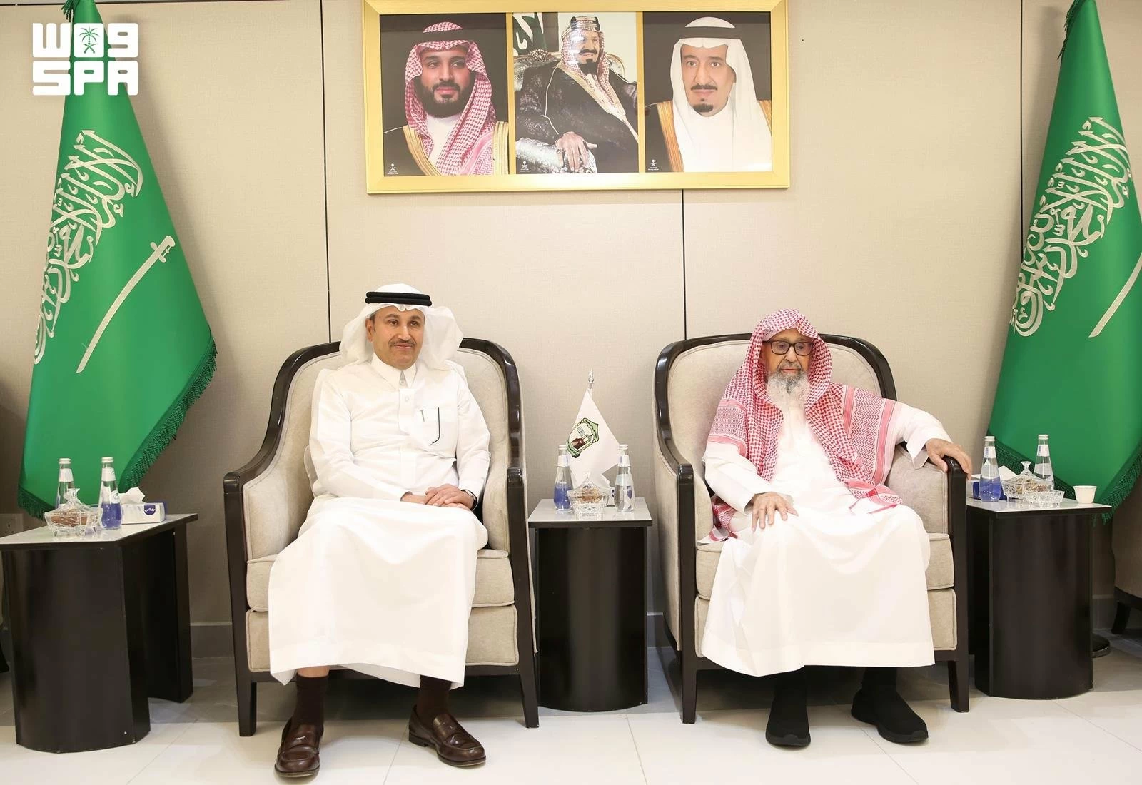 المفتي العام يستقبل وزير النقل والخدمات اللوجستية في منى
