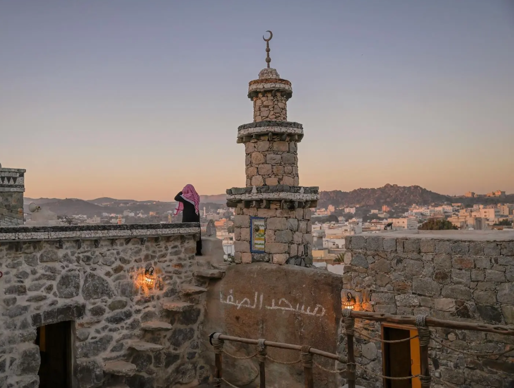 مسجد الصفا.. إرث متجذر في جبال السراة لأكثر من 1350 عامًا