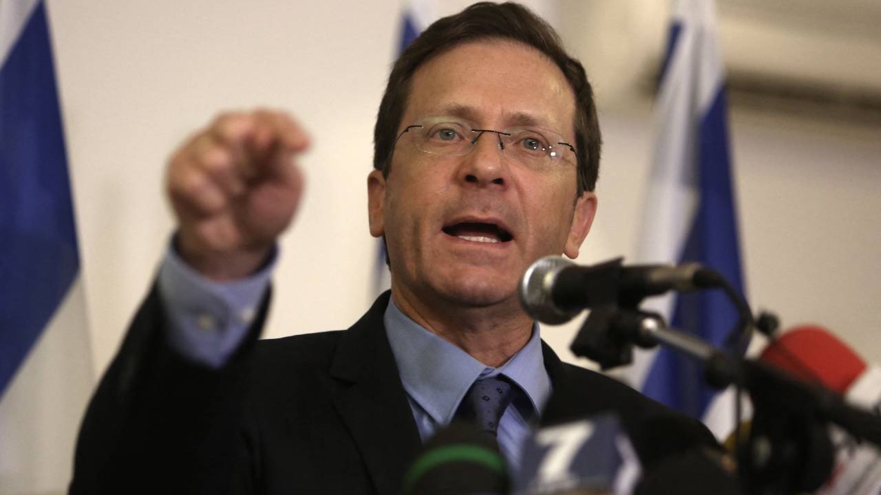 رئيس الاحتلال يأمل أن تنجح المحادثات الأمريكية مع نتنياهو للوصول لتقويض إيران