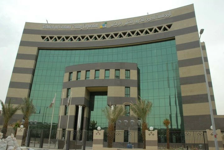 تعليق التدريب الحضوري بمنشآت التدريب التقني والمهني في عسير
