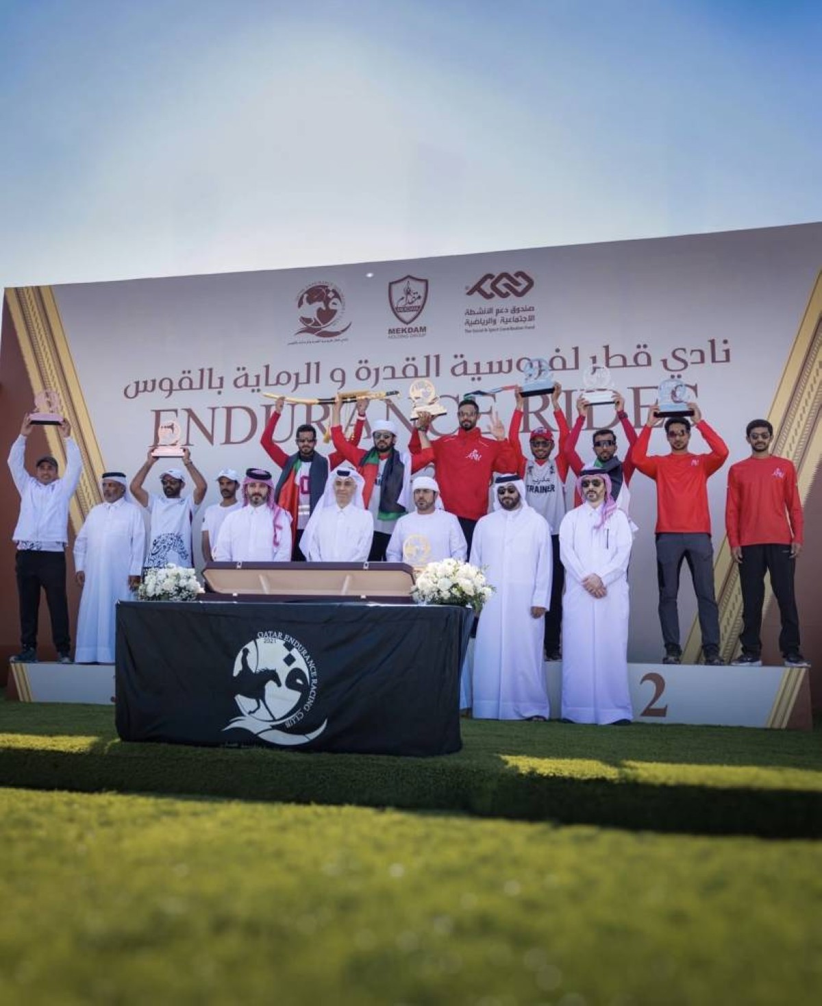 فرسان الإمارات يحافظون على اللقب.. سيف المزروعي يهدي الدولة سيف أمير قطر