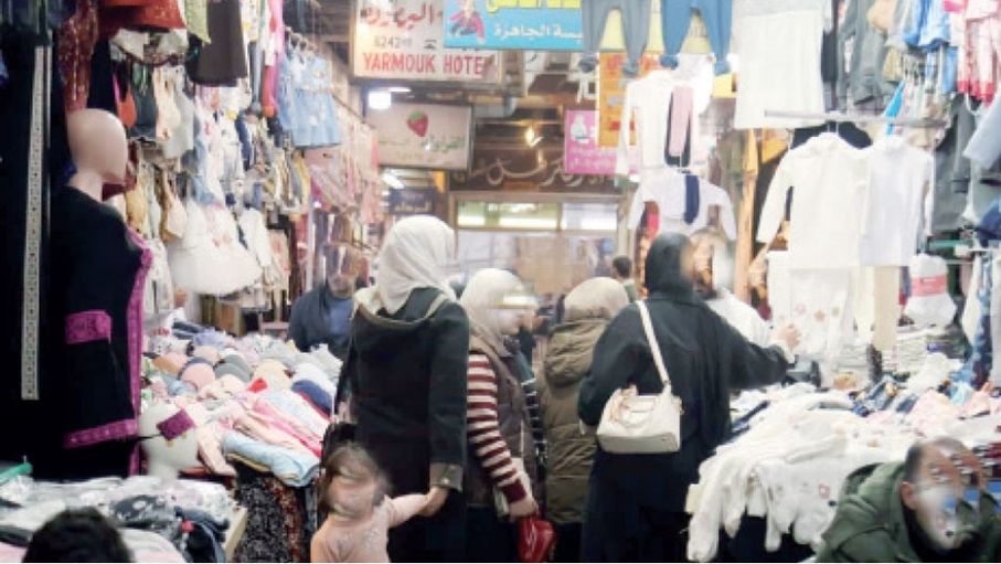نقيب تجار الألبسة: الأسعار مستقرة والمخزون متوفر