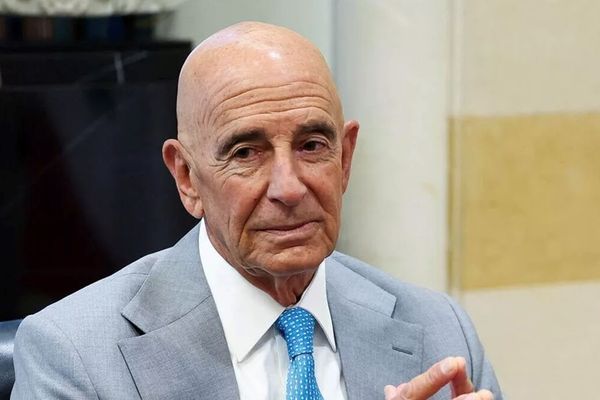 الرئيس الأمريكي يُعيّن توم باراك مبعوثًا رئاسيًّا خاصًّا إلى سوريا والعراق
