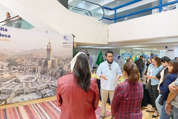 إقبال كبير على ركن الحرمين الشريفين في «مكسيكو سيتي»