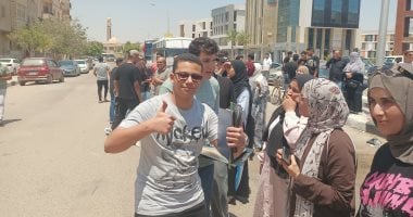خروج طلاب الثانوية العامة فى المنوفية من امتحان اللغة العربية