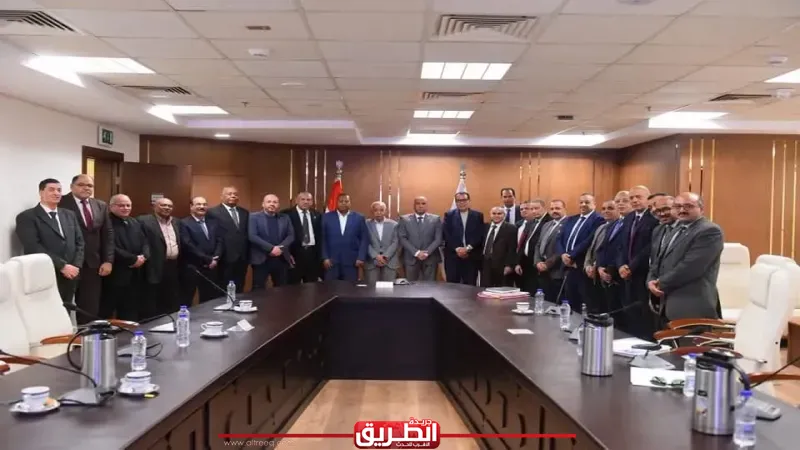 هشام رضوان: التعاون بين وزارة العمل والاتحاد العام لصالح العمل والعمال
