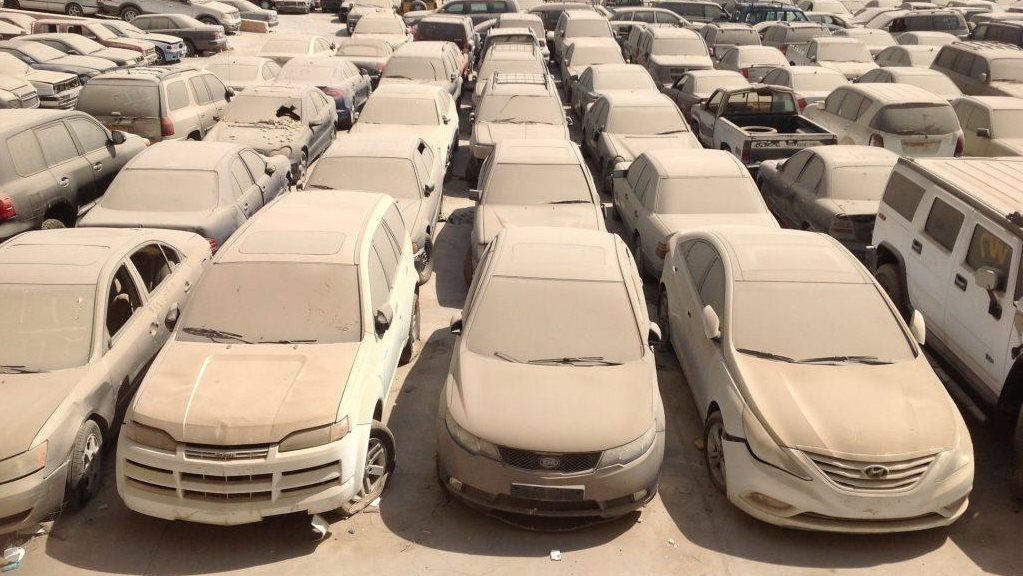 بورش وBMW ومرسيدس.. تفاصيل مزاد جمارك السيارات بمطار القاهرة