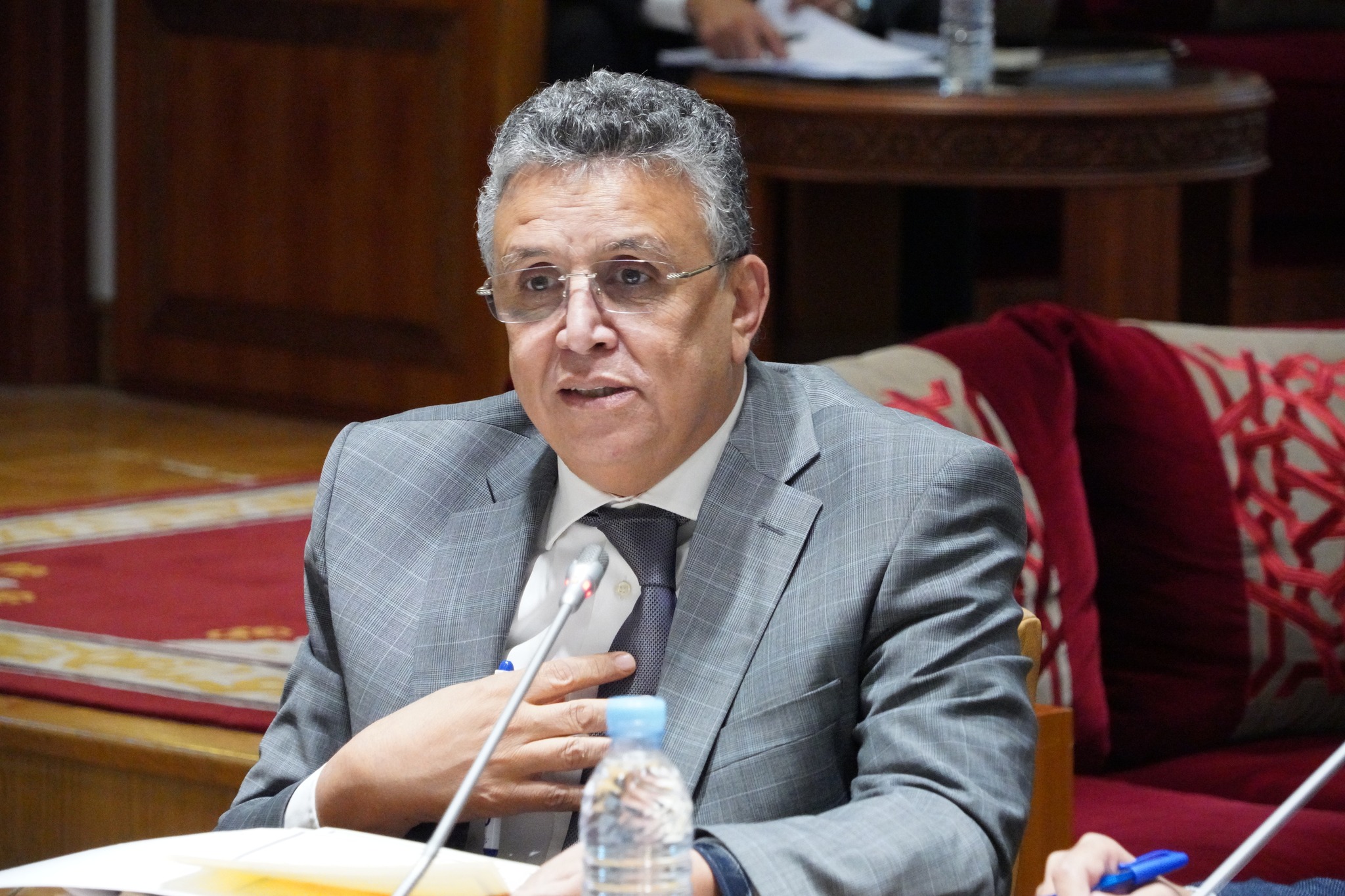 منصة “المسطرة الغيابية”.. هل يضحي وهبي بقرينة البراءة في سبيل تسريع العدالة الرقمية؟