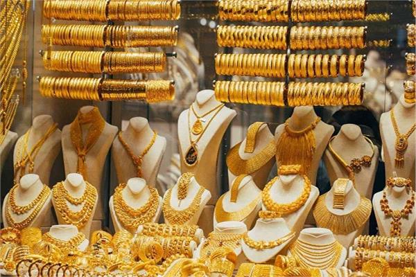 انخفاض جديد في أسعار الذهب وخسائر الجرام تتجاوز 220 جنيهاً خلال ساعات