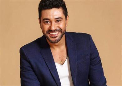 محمد عز يستنكر وجود دخلاء على الفن.. ويتهم البعض بـ«المجاملات على حساب المهنة»