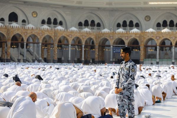 الداخلية تطلق دليلًا إرشاديًا لتعزيز أمن وسلامة المعتمرين