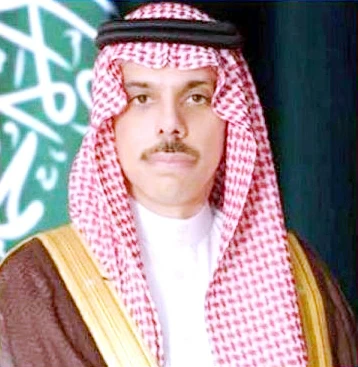 وزير الخارجية وعراقجي وإسحاق دار يبحثون تطورات الوساطة الباكستانية