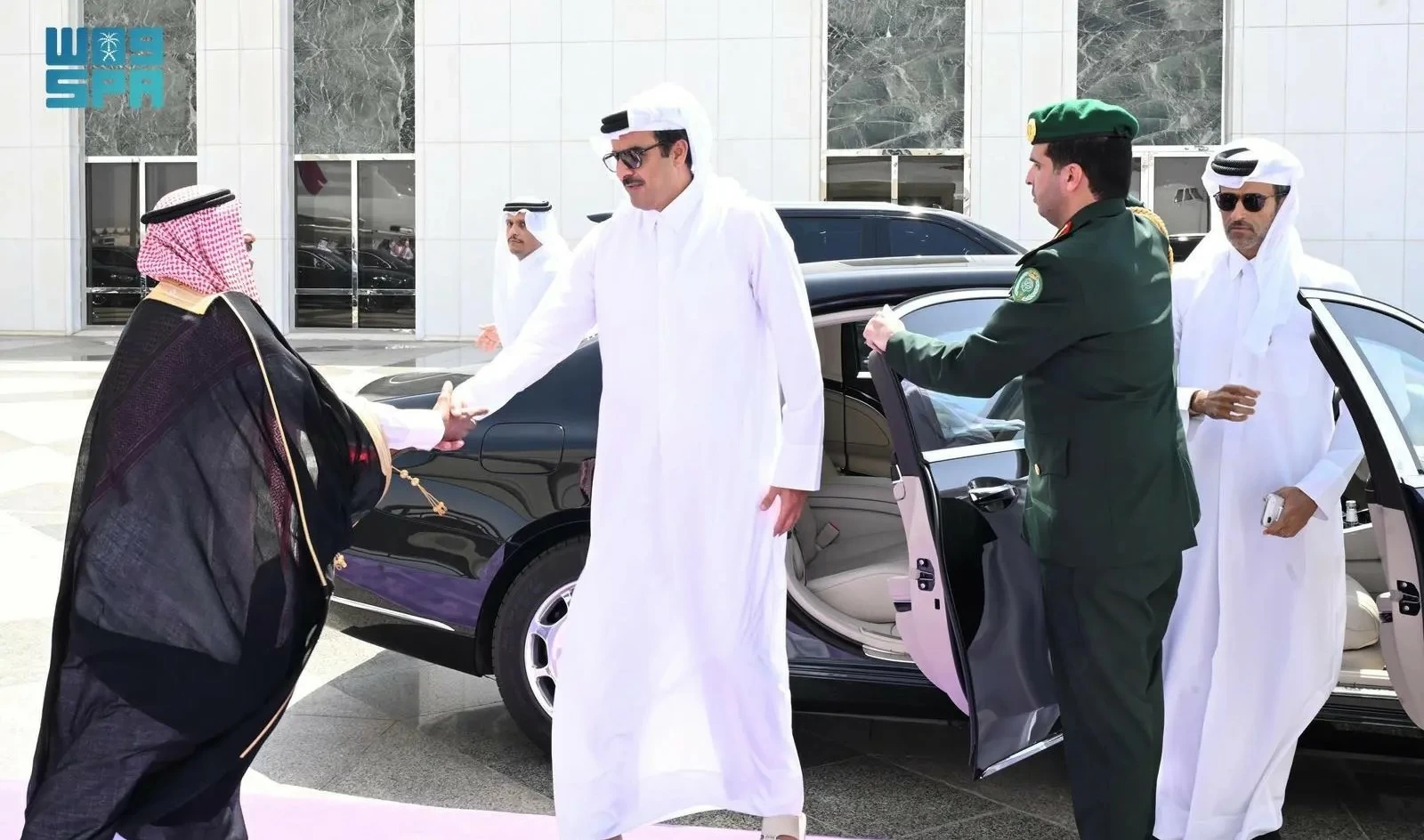 أمير دولة قطر يغادر جدة عقب مشاركته في القمة الخليجية التشاورية - أخبار السعودية