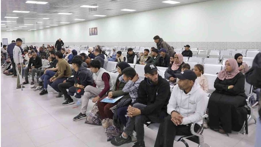 إجلاء الدفعة 26 من أطفال غزة المرضى للعلاج في المملكة (صور)