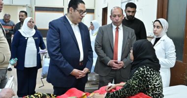 بعد حريق محدود بطوارئ قصر العينى.. رئيس جامعة القاهرة يطمئن على المرضى
