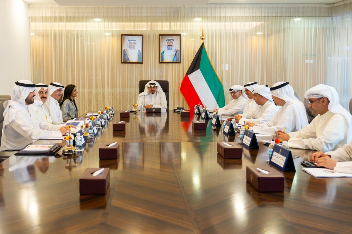 العبدالله في اجتماع «تعزيز البنية التحتية»: حصر وتصنيف الأراضي لتوظيفها وفق الأولويات التنموية